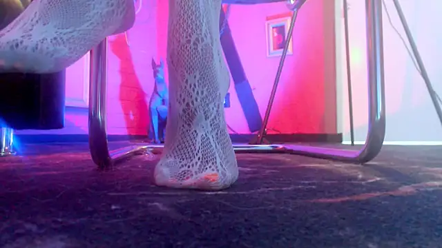 MonicaMaxwel online show from February 2026 10:38:02 AM