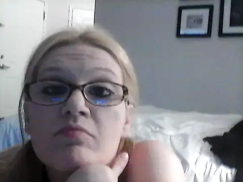 MickeysMallory9787 online show from February 2026 12:31:01 AM