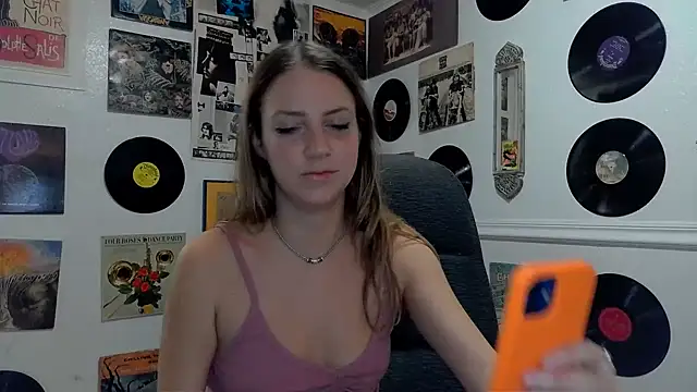 molly witha chance online show from January 2025 02:02:01 AM