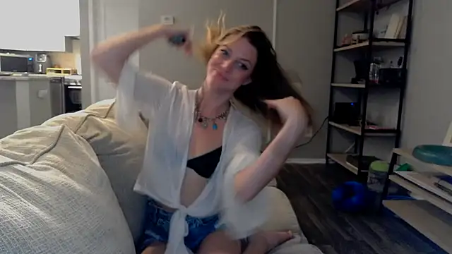 molly witha chance online show from March 2025 01:06:01 AM