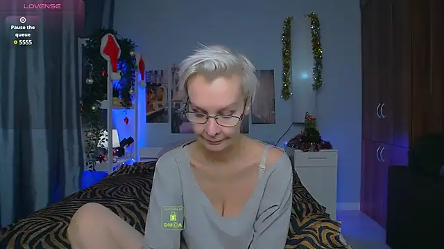 HelgaHimmell online show from December 2024 09:53:02 PM