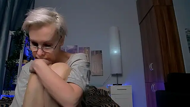 HelgaHimmell online show from January 2025 07:00:01 AM