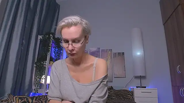 HelgaHimmell online show from January 2025 06:41:02 AM