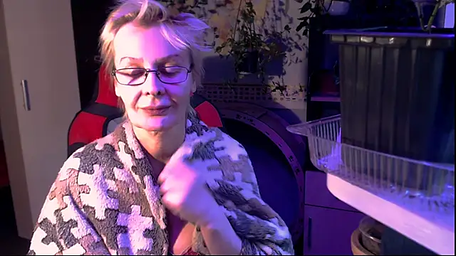 HelgaHimmell online show from May 2026 04:48:02 PM
