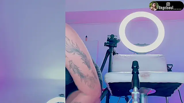 Angelst   online show from May 2026 01:33:02 AM