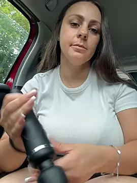 Snapshot of Loella-Rose chatting on July 2026 01:48:01 PM Loella-Rose online show from July 2026 01:48:01 PM