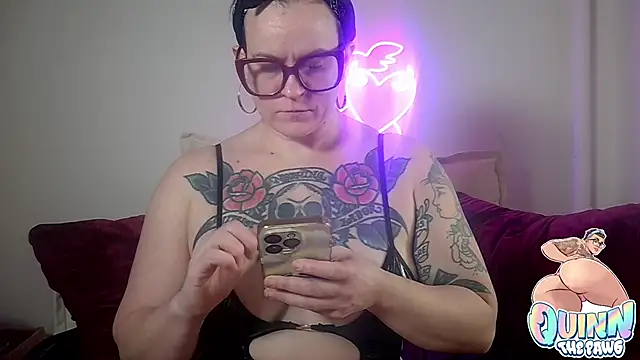 quinnmariexo online show from November 2025 03:56:02 PM