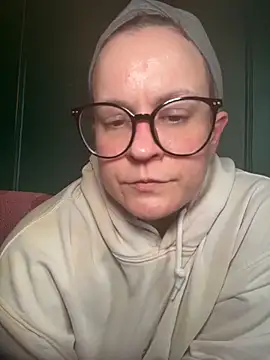 quinnmariexo online show from April 2026 10:18:01 PM