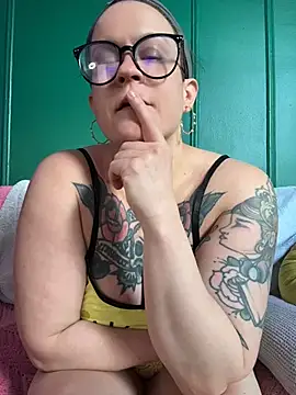 quinnmariexo online show from May 2026 08:58:01 PM