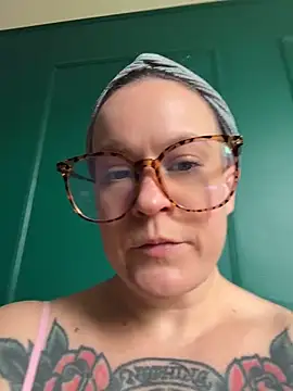 quinnmariexo online show from May 2026 03:42:02 PM