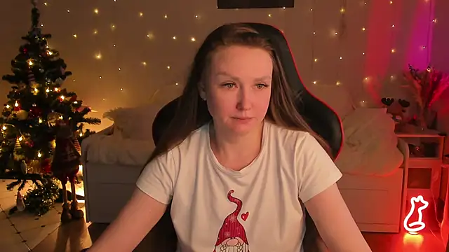 Snapshot of desperatehousewife__ chatting on January 2025 09:05:01 AM desperatehousewife online show from January 2025 09:05:01 AM