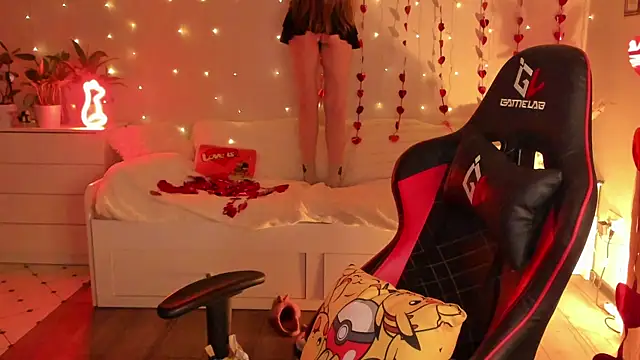 Snapshot of desperatehousewife__ chatting on February 2025 12:21:01 AM desperatehousewife online show from February 2025 12:21:01 AM