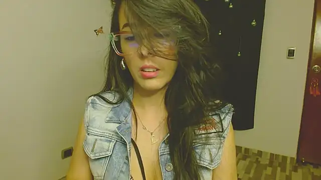 ella peck online show from November 2025 04:11:01 AM