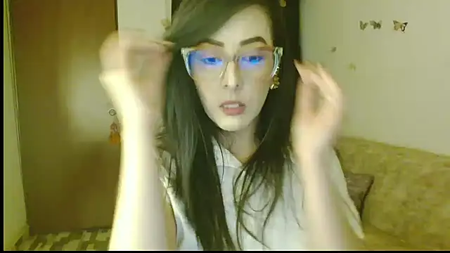 Snapshot of ella_peck chatting on April 2026 11:07:02 PM ella peck online show from April 2026 11:07:02 PM