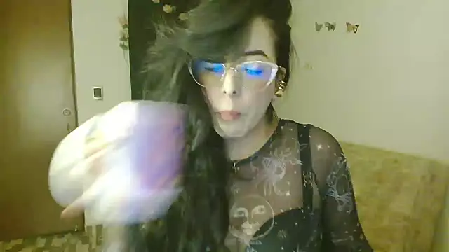 Snapshot of ella_peck chatting on May 2026 05:03:02 AM ella peck online show from May 2026 05:03:02 AM