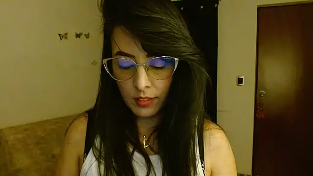 Snapshot of ella_peck chatting on June 2026 04:24:01 AM ella peck online show from June 2026 04:24:01 AM