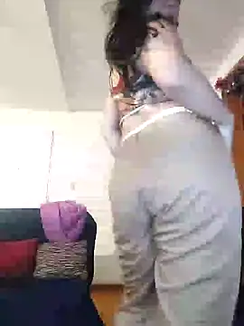 Snapshot of Sophie-hatter chatting on January 2025 03:48:01 AM Sophie-hatter online show from January 2025 03:48:01 AM