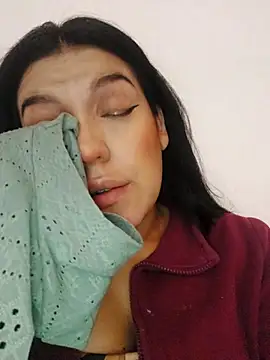 Snapshot of Sophie-hatter chatting on February 2025 04:35:01 PM Sophie-hatter online show from February 2025 04:35:01 PM