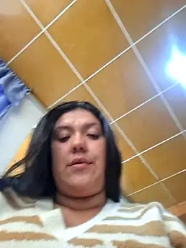 Snapshot of Sophie-hatter chatting on December 2025 04:16:01 PM Sophie-hatter online show from December 2025 04:16:01 PM