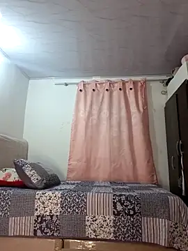 Sophie-hatter online show from April 2026 04:58:02 PM