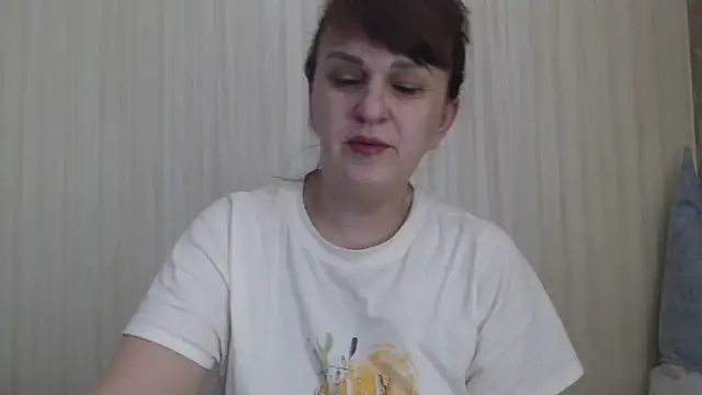 Snapshot of EverlastBlum chatting on May 2026 04:40:02 AM EverlastBlum online show from May 2026 04:40:02 AM