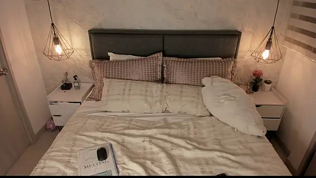 Snapshot of sofia_burman chatting on September 2025 01:22:02 AM sofia burman online show from September 2025 01:22:02 AM