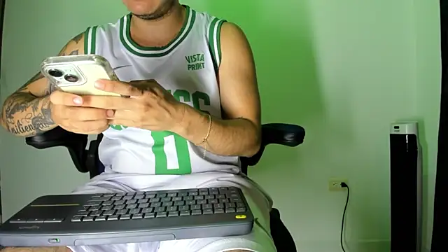 male pussy online show from December 2024 03:17:02 AM