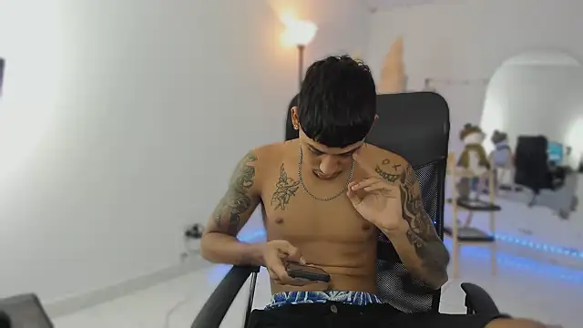 slim master12 online show from December 2025 11:44:02 PM