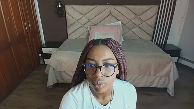 Raquel jones online show from March 2025 11:23:01 AM