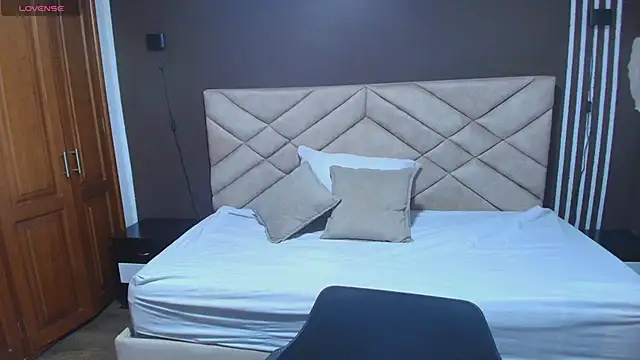 Raquel jones online show from November 2025 11:43:01 AM