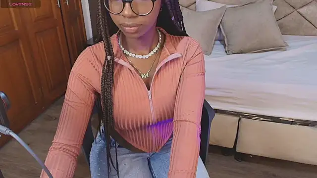 Raquel jones online show from November 2025 12:15:02 PM