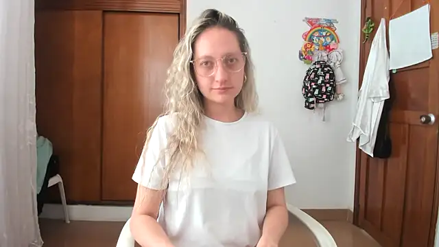 Adele johnsonn1 online show from October 2025 02:36:01 PM