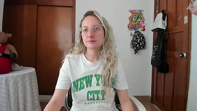 Adele johnsonn1 online show from July 2026 04:24:01 PM