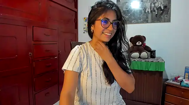 Isabellaa22 1 online show from January 2025 03:58:01 AM