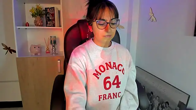 Isabellaa22 1 online show from March 2025 09:32:02 PM