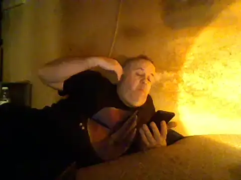 Snapshot of Nightshade7712 chatting on February 2025 10:31:01 PM Nightshade7712 online show from February 2025 10:31:01 PM