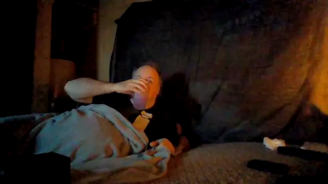 Snapshot of Nightshade7712 chatting on November 2025 09:48:02 PM Nightshade7712 online show from November 2025 09:48:02 PM