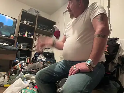 JakTRipr online show from February 2025 09:43:02 AM