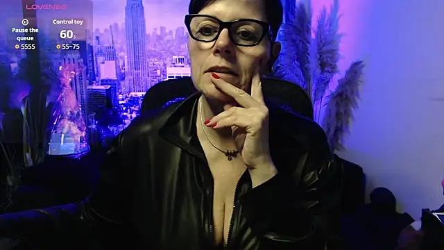 ninarandmann online show from May 2026 05:31:01 PM