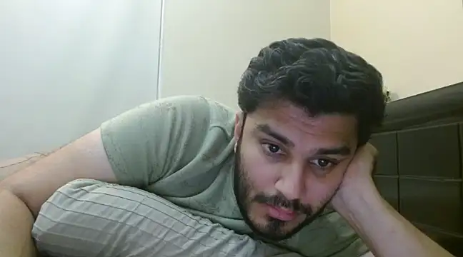 Snapshot of robintoit chatting on December 2024 04:47:01 AM robintoit online show from December 2024 04:47:01 AM