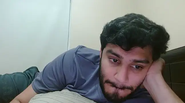 Snapshot of robintoit chatting on December 2024 04:45:02 AM robintoit online show from December 2024 04:45:02 AM