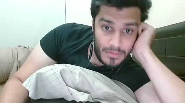 Snapshot of robintoit chatting on February 2025 03:15:02 PM robintoit online show from February 2025 03:15:02 PM