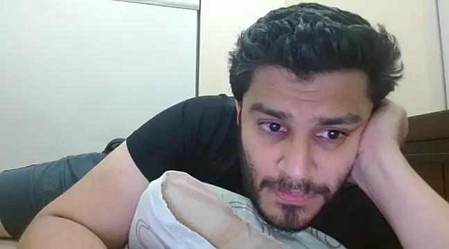 Snapshot of robintoit chatting on February 2025 04:33:02 PM robintoit online show from February 2025 04:33:02 PM