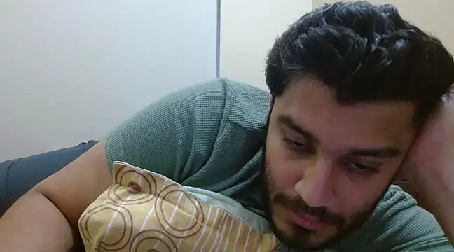 Snapshot of robintoit chatting on February 2025 01:44:02 AM robintoit online show from February 2025 01:44:02 AM