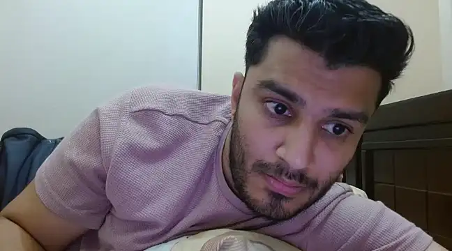 Snapshot of robintoit chatting on March 2025 04:59:02 PM robintoit online show from March 2025 04:59:02 PM