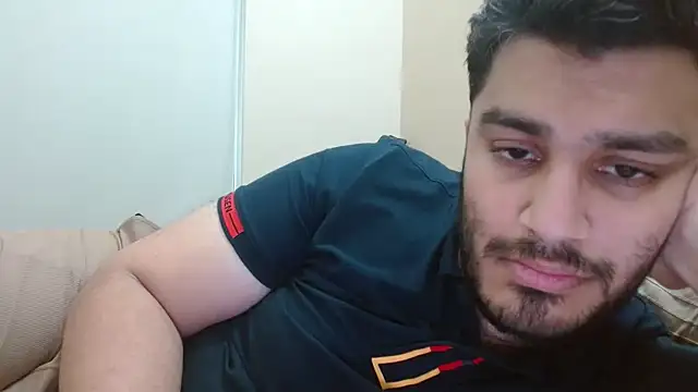 Snapshot of robintoit chatting on September 2025 02:11:01 AM robintoit online show from September 2025 02:11:01 AM