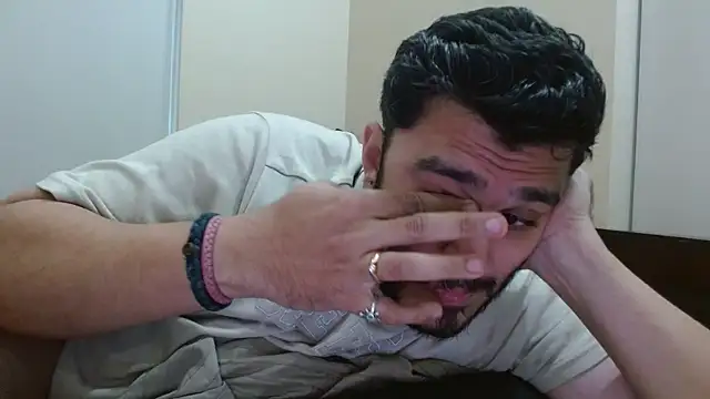 Snapshot of robintoit chatting on September 2025 03:27:02 AM robintoit online show from September 2025 03:27:02 AM