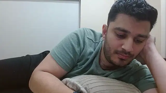 Snapshot of robintoit chatting on October 2025 06:38:02 PM robintoit online show from October 2025 06:38:02 PM