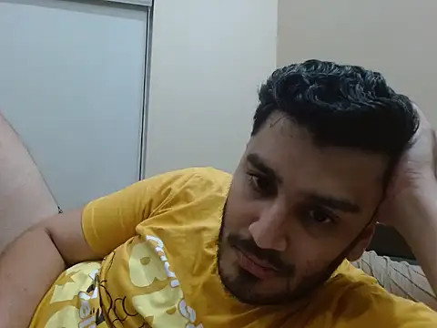 Snapshot of robintoit chatting on October 2025 06:30:01 PM robintoit online show from October 2025 06:30:01 PM