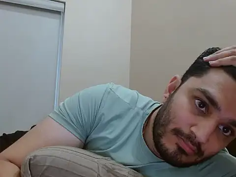 Snapshot of robintoit chatting on October 2025 03:51:01 AM robintoit online show from October 2025 03:51:01 AM